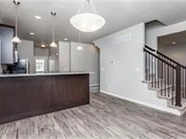 2051 SW Cascade Falls Dr, Ankeny, IA 50023