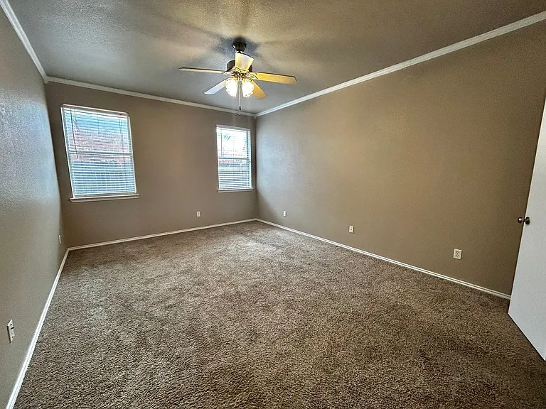 8640 Rainy Lake Dr — Photo 13