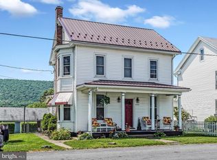 1121 W Maple St, Valley View, PA 17983