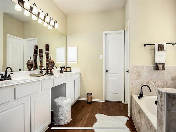 5th image of 8604 Beacon Bend Ln