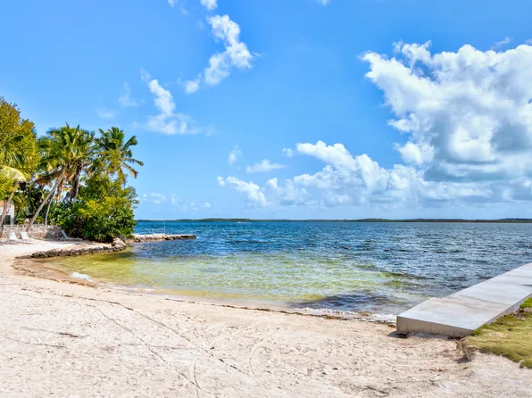 56 SE Marlin Ave, Key Largo, FL 33037