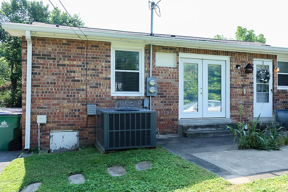 2 bed, 900 sqft, $1,500 — Photo 3