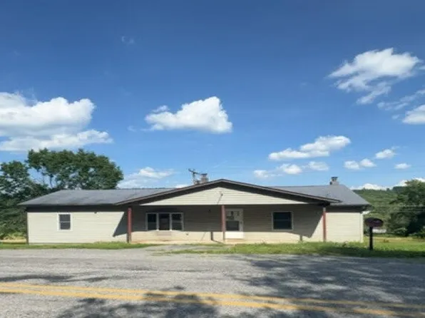 606 Elizabeth St, Coalport, PA 16627