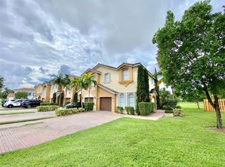 990 NW 99th Ct #990, Miami, FL 33172