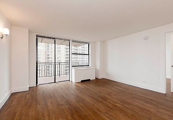 3rd image of 330 E 39th St APT 16R