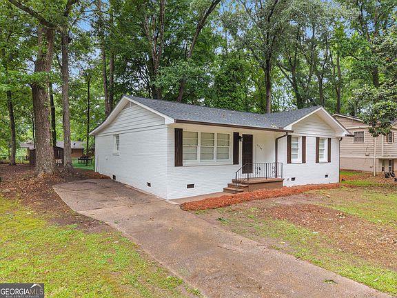 4th image of 3567 Forrest Park Rd SE