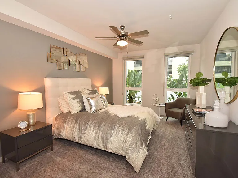 Metropolis Apartments — Photo 43