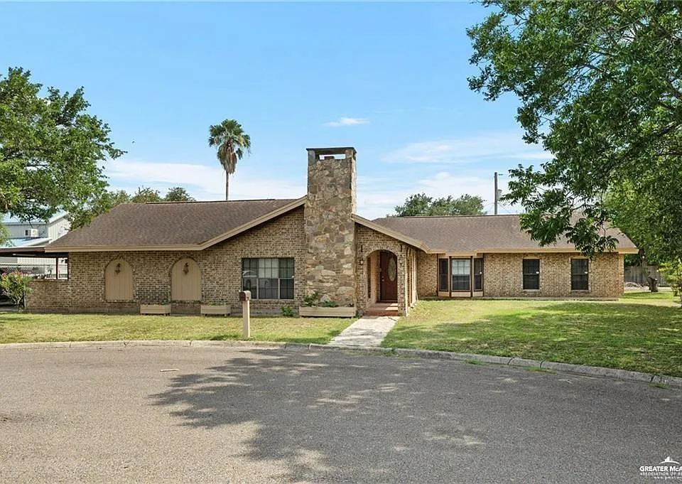 410 Stacie Ln
