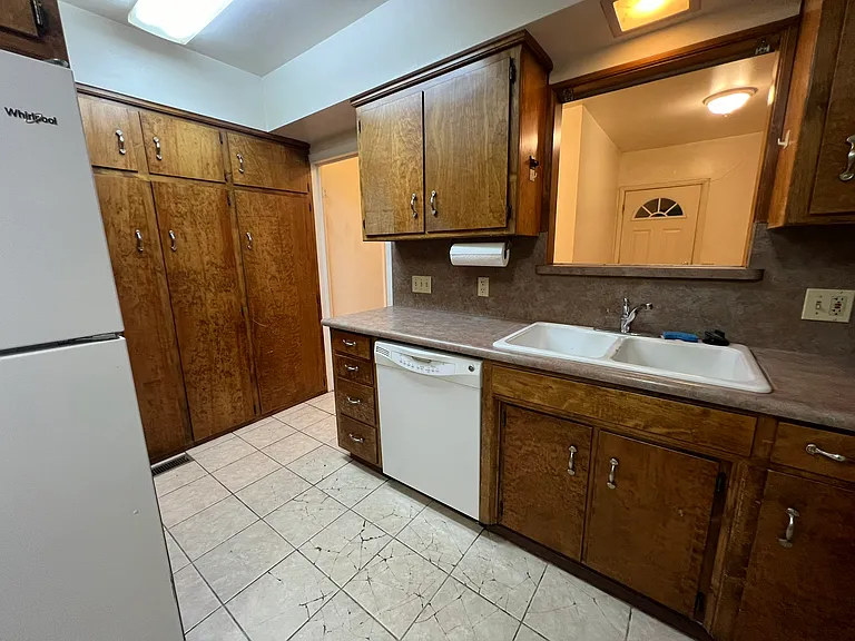 1140 Hazel St #2 — Photo 14