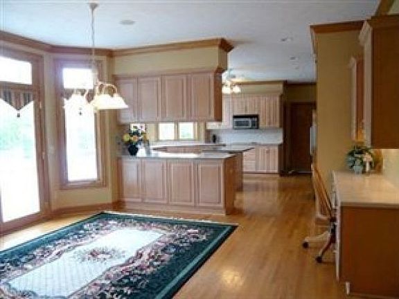 5th image of 55 Townes End Dr