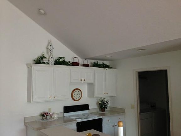 3rd image of 29955 Zachary Ln