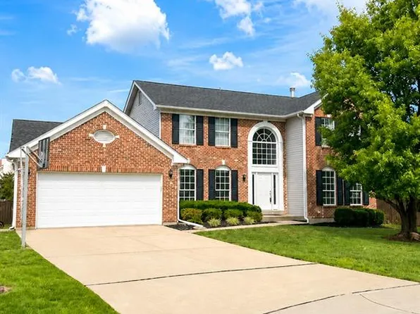 216 Country Hollow Ct, Saint Charles, MO 63304