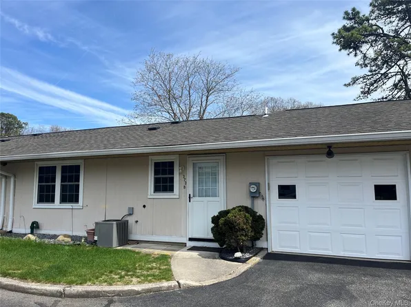 373 Woodbridge Drive #B, Ridge, NY 11961