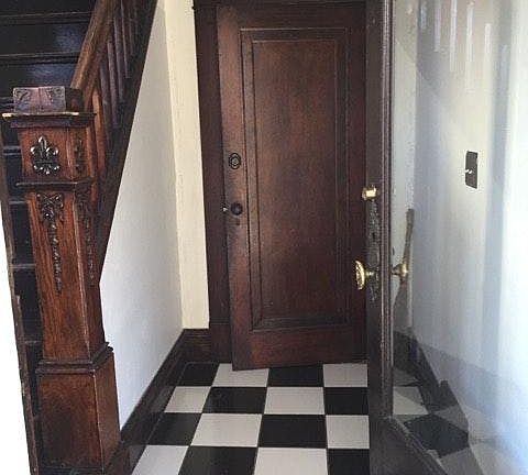 2nd image of 821 Batavia Ave