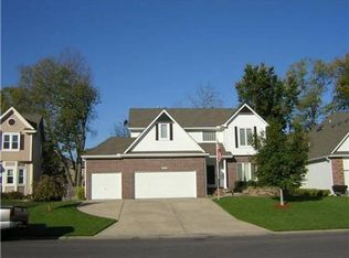 1232 SW Creekside Dr, Lees Summit, MO 64081