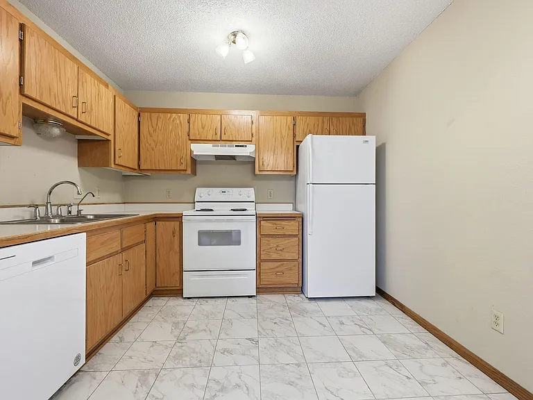 6382 Birch St — Photo 4