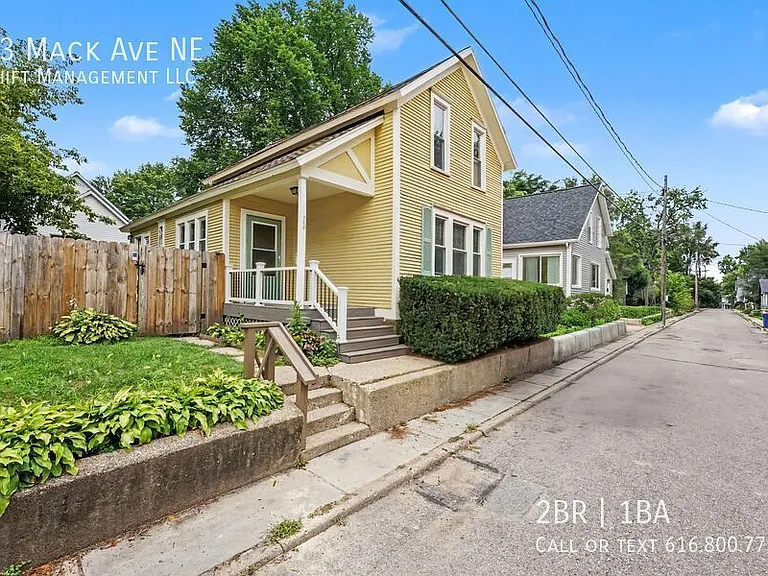 23 Mack Ave NE — Photo 1