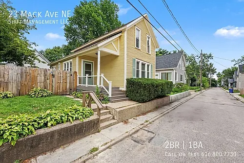 23 Mack Ave NE Photo 1