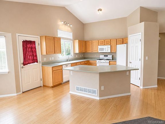 3rd image of 583 S 24th Avenue