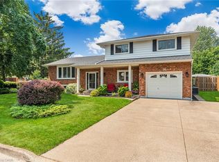 16 Meadowbrook Cres, Saint Catharines, ON L2M7H1