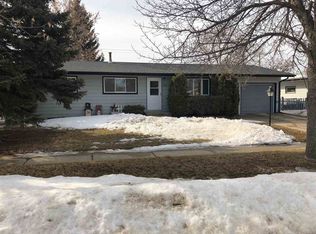 1005 19th Ave SW, Minot, ND 58701