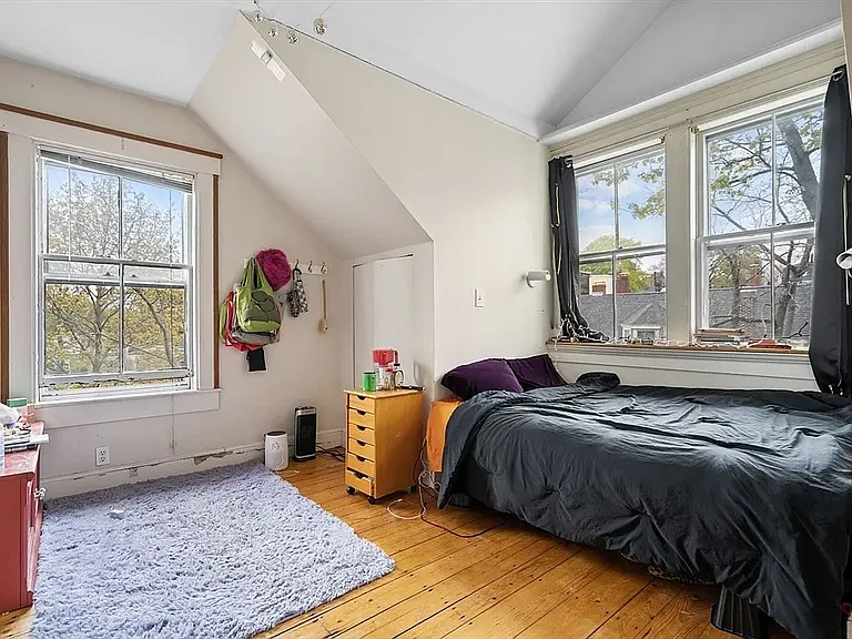 48 Spring Park Ave — Photo 8
