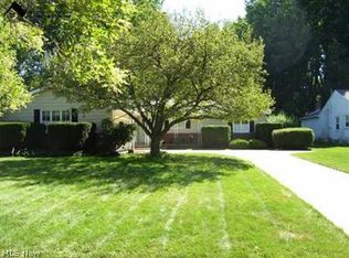 443 Walmar Dr, Bay Village, OH 44140