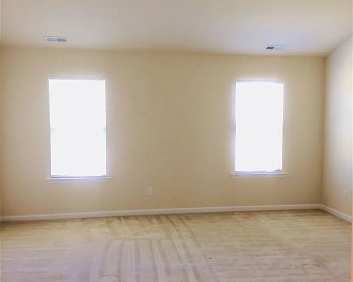 709 Garden Square Ln — Photo 17