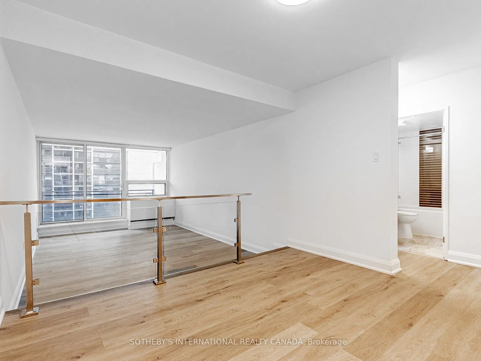 2 bed, $2,413 — Photo 4