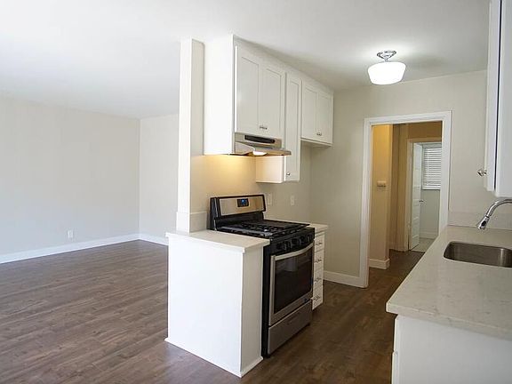 4th image of 1150 E 1st St APT 5