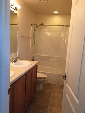10811 Fort Point Ln NE — Photo 11