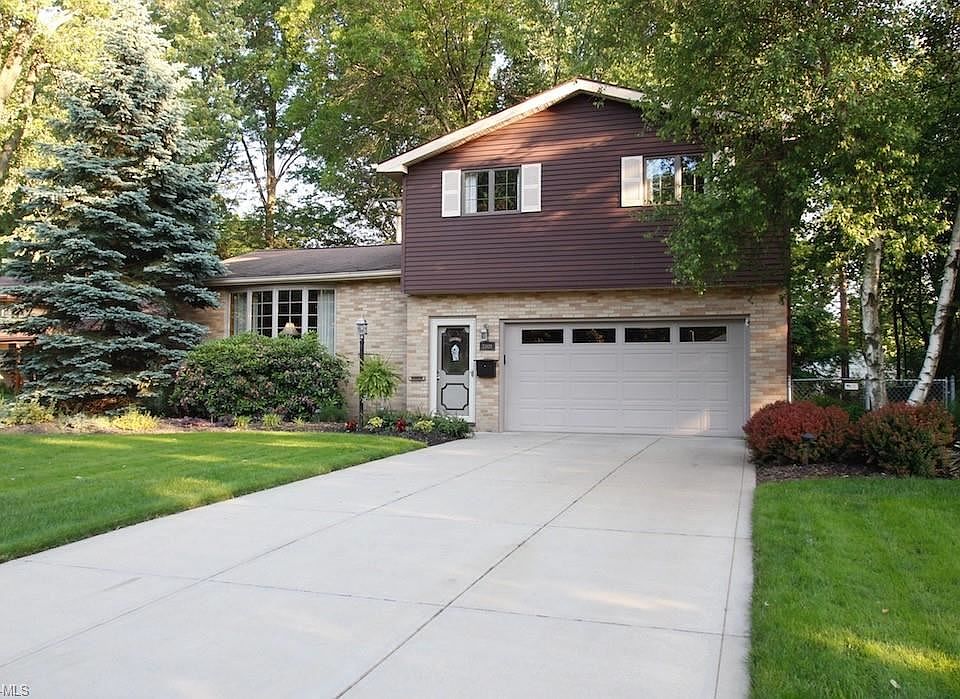 1st image of 23629 Carriage Ln