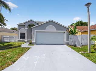 3 Ripley Way, Boynton Beach, FL 33426