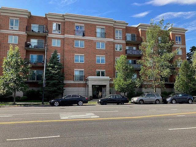 1st image of 5924 N Lincoln Ave APT 201