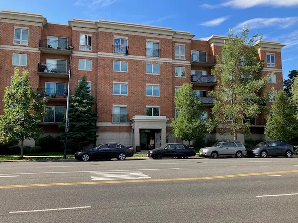 5924 N Lincoln Ave APT 201, Chicago, IL 60659
