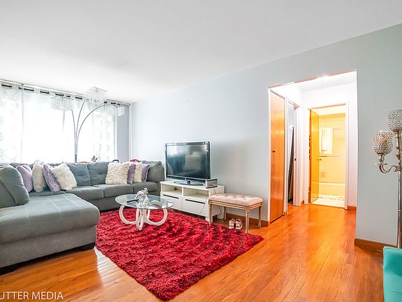 3rd image of 1060 W Hollywood Ave APT 403