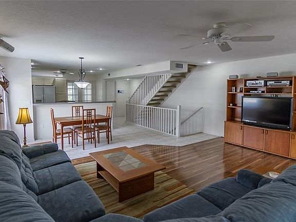 3rd image of 521 Pinellas Bayway S APT 307