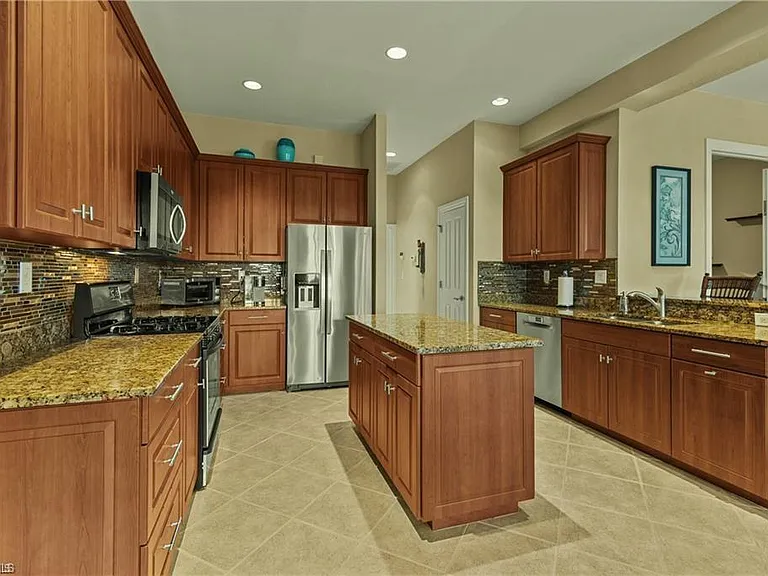 3131 Orangetree Bnd — Photo 7
