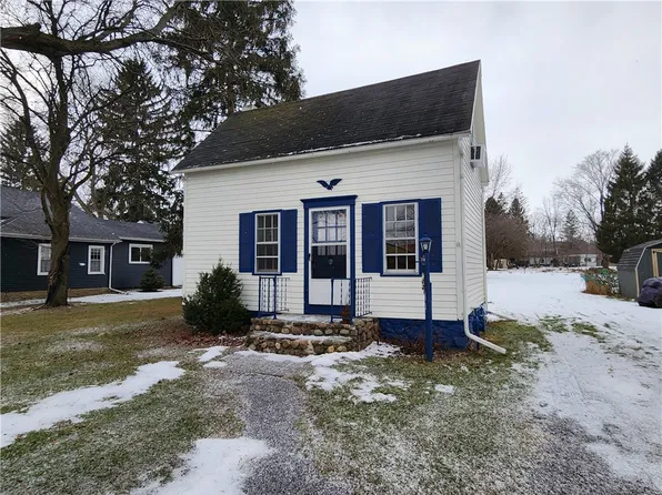 12 Market St, Leicester, NY 14481