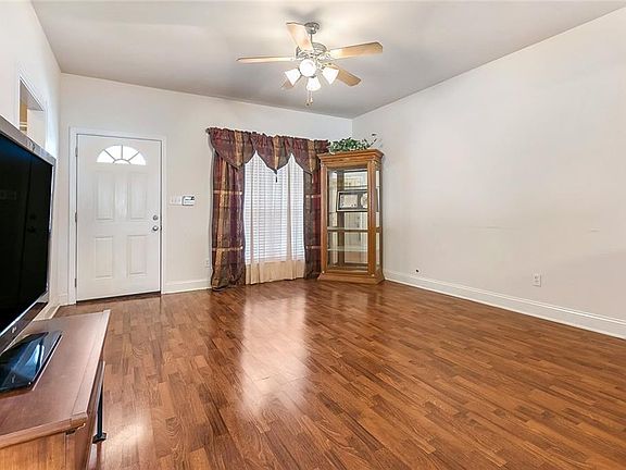 2nd image of 735 Belle Meade Blvd