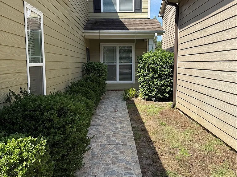 1511 Micahs Way N — Photo 2