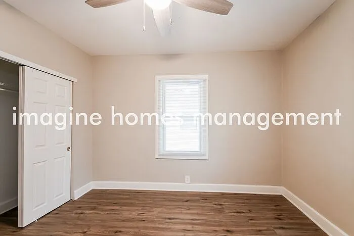 915 N Gray St — Photo 8