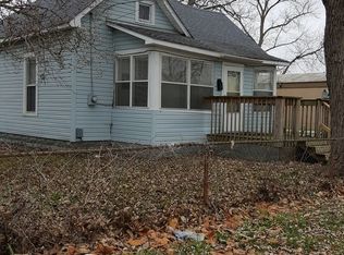 613 S 9th St W, West Terre Haute, IN 47885