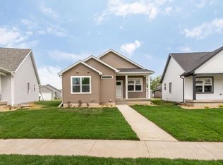 124 Axlewood Dr, Waterloo, IA