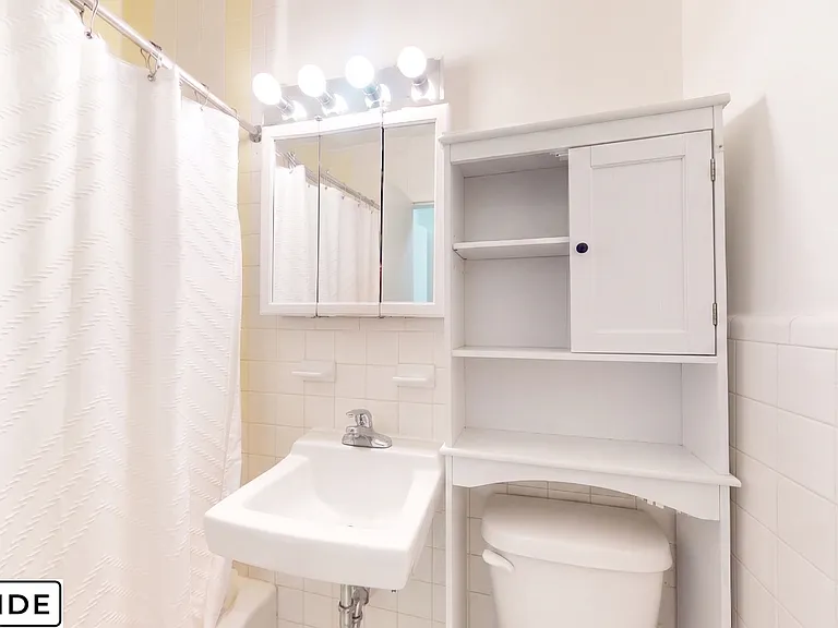 101 W 73rd St #3B — Photo 4