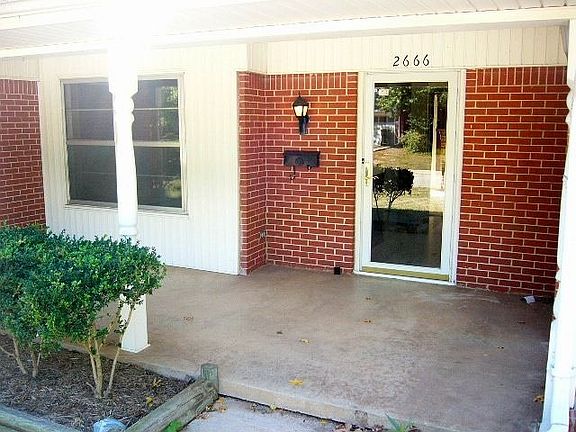 2nd image of 2666 Chateau Dr