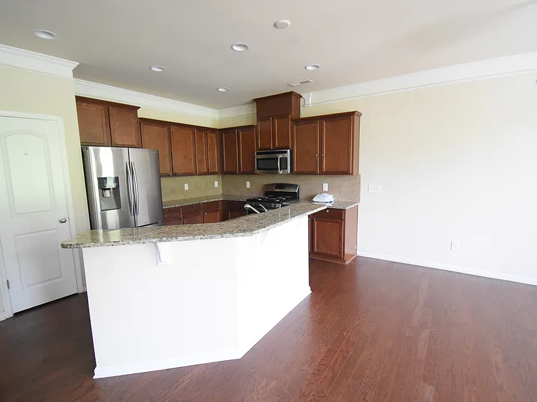 9620 Camberley Ave NW — Photo 5