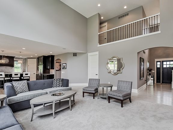 2-story great room/catwalk