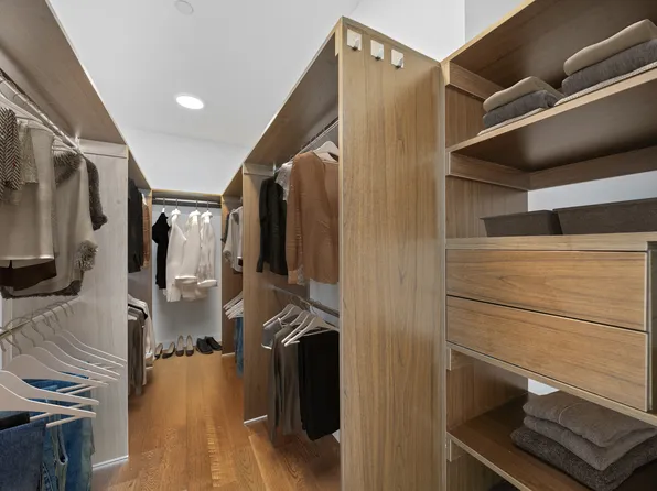 605 West 42nd Street image 7 of 28