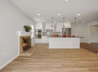 417 Council Dr NE, Vienna, VA 22180